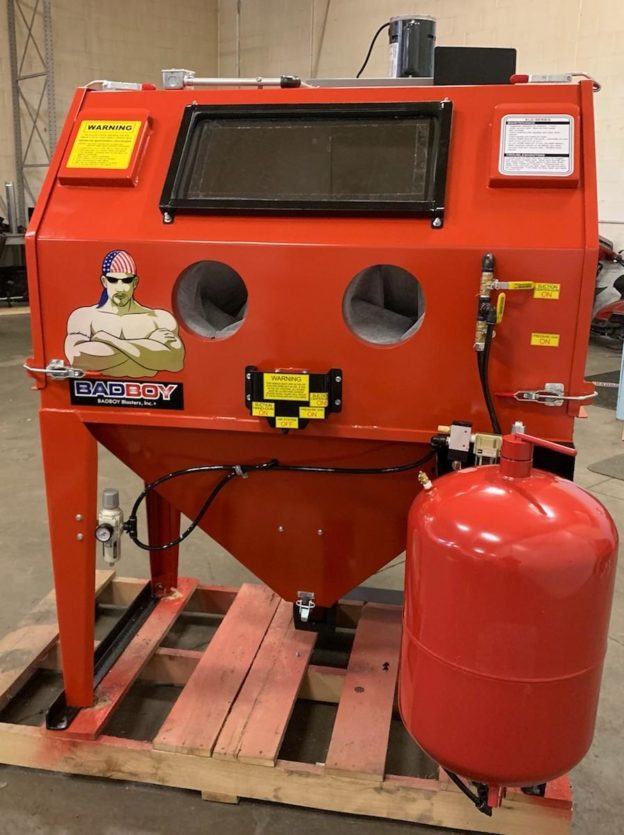 ABRASIVE MEDIA SAND BLASTER BB1050LEDDC4000PRHV